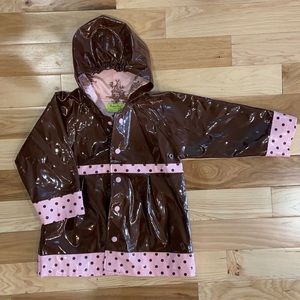 3t adorable raincoat